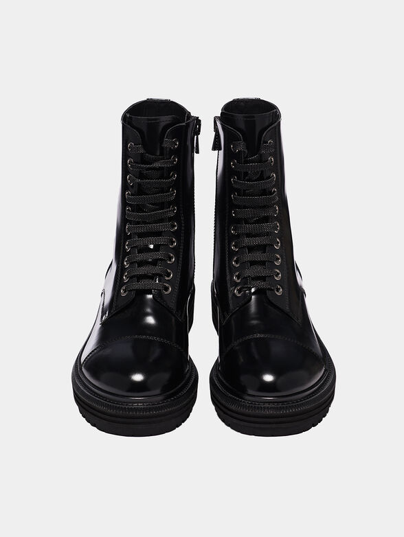 Leather boots in black - 6