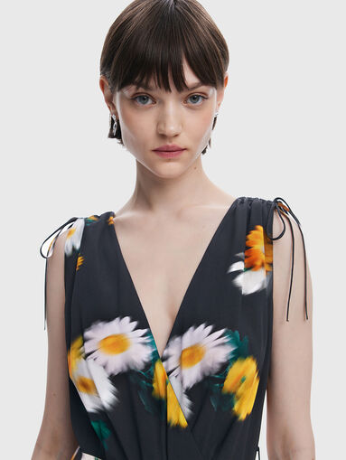 Jumpsuit with floral print and waist belt - 5