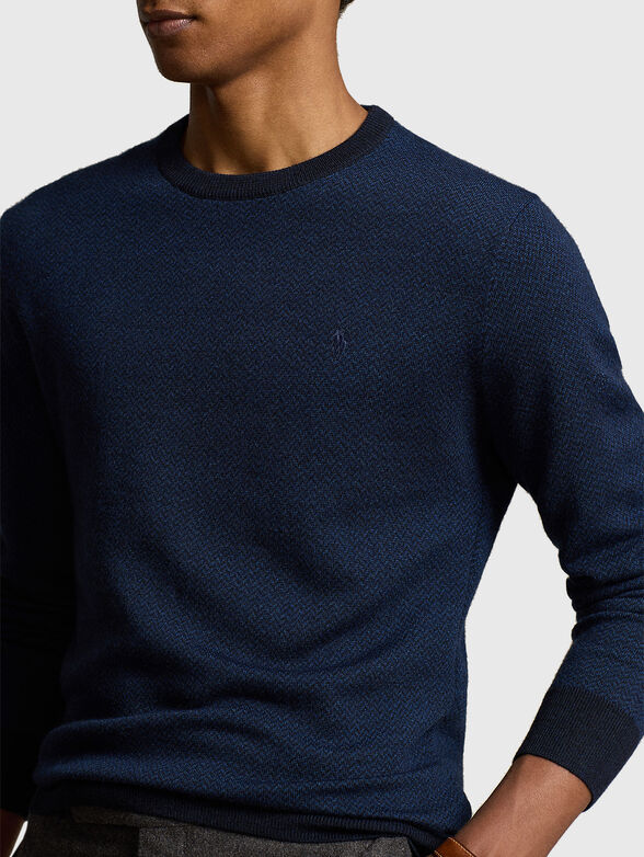 Navy blue sweater with an oval neckline - 3