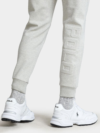 Sports pants with accent logo - 5