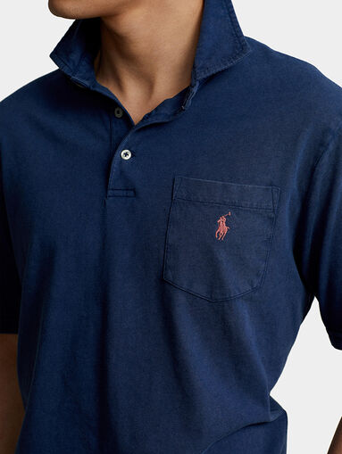 Polo-shirt with pocket and contrast logo - 4