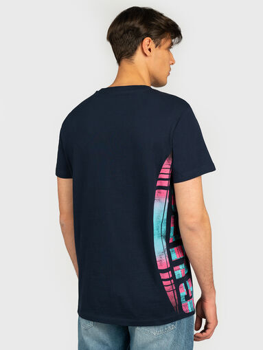 Black t-shirt with print - 3