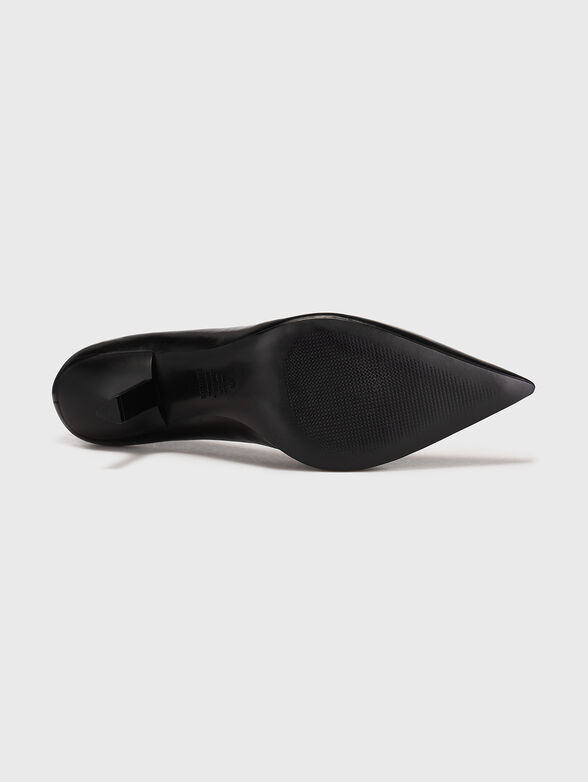 Leather shoes with accent heel - 5
