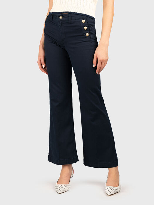 Jeans with wide legs