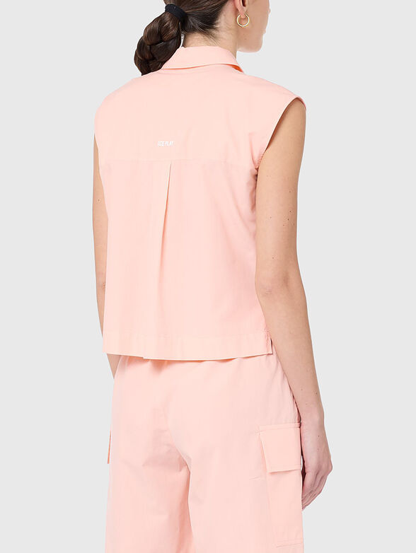 Sleeveless shirt in pink - 3