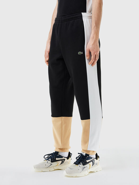 Sports pants with contrasting details - 1