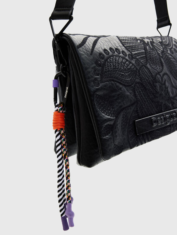 Crossbody bag with floral accents  - 5