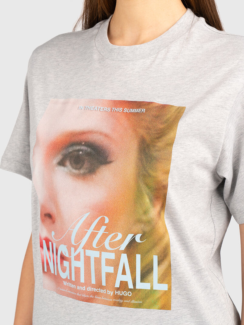 T-shirt with contrast print - 3