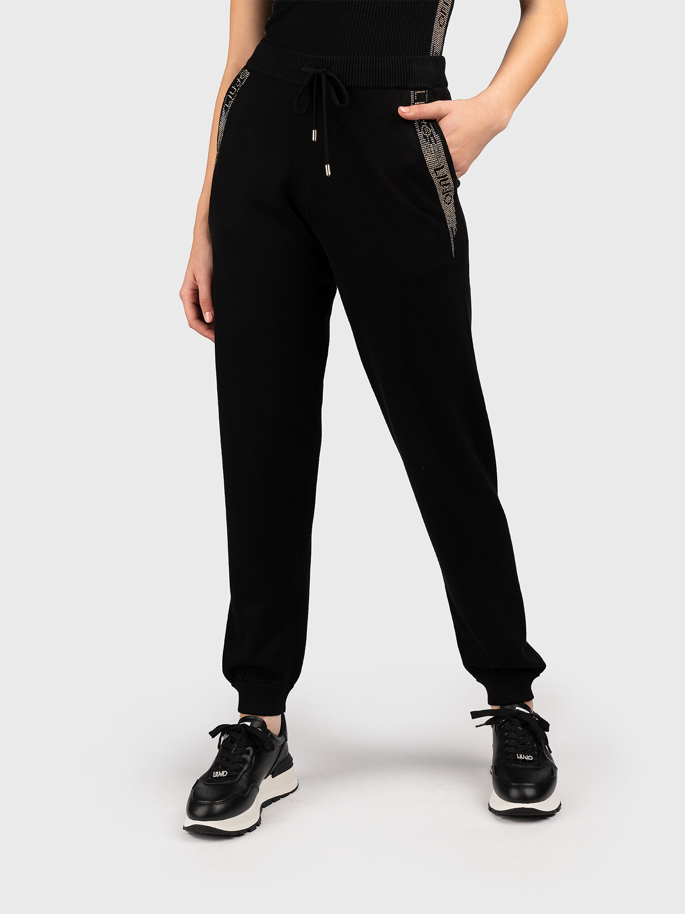 新品未使用nounless GRUNGE TRACK KNIT PANTS Knit jogging pants with logo accent brand LIU JO
