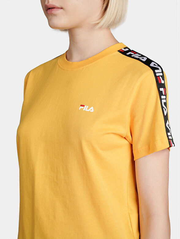 ADALMIINA Tee in yellow color - 2