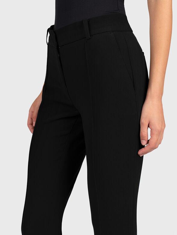 Slim cropped pants in black - 3