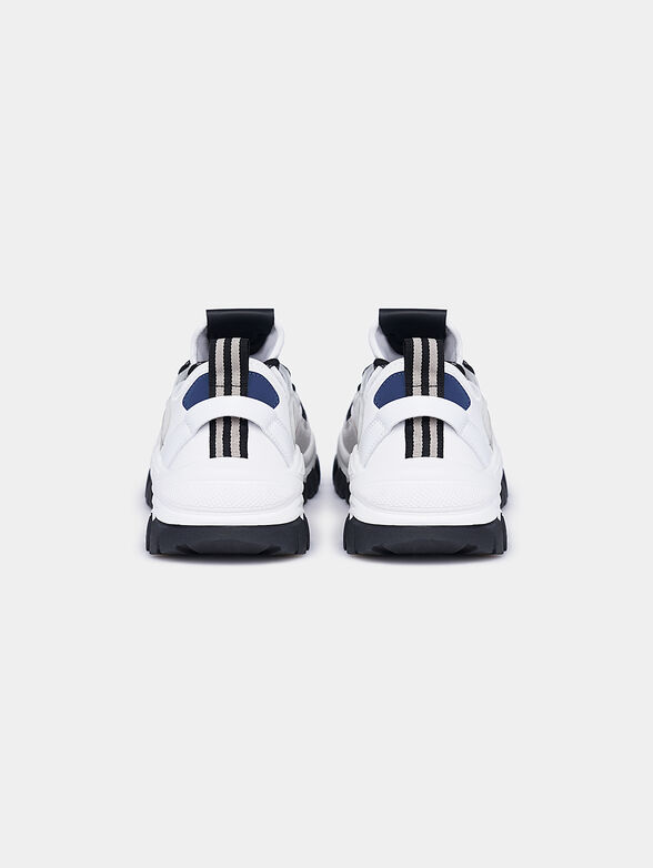 Sneakers with contrasting details - 4