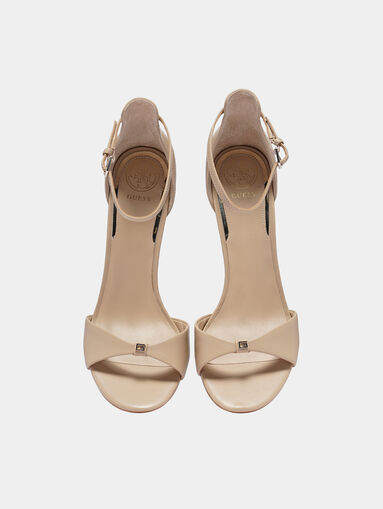 ABIRI Leather sandals in beige - 5