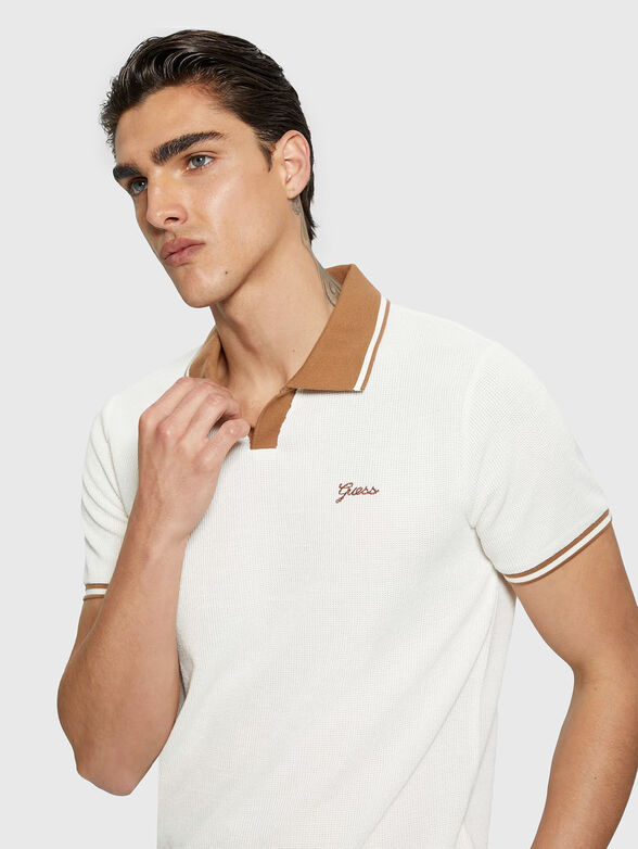 Polo shirt with contrast collar - 4