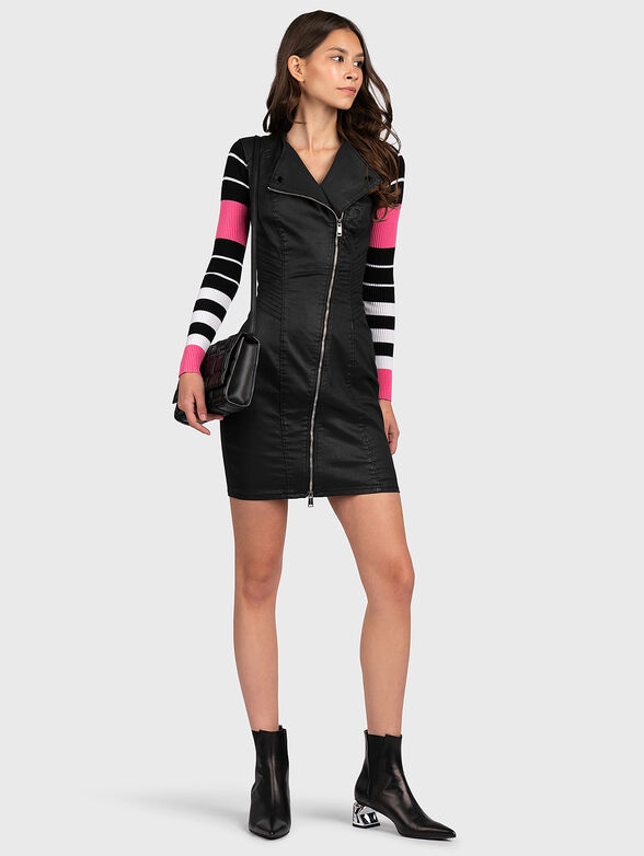 Black dress with a zip - 6