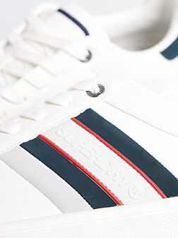 Бели спортни обувки - 2