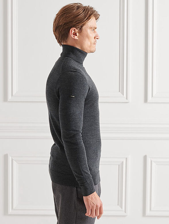 Grey turtleneck sweater - 4