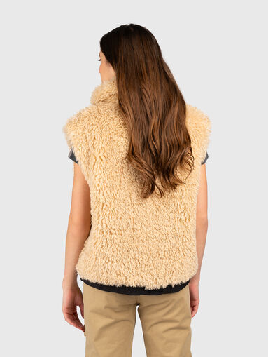 Beige vest with soft texture - 3