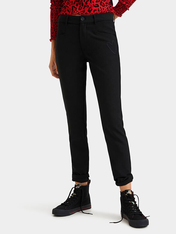 Trousers with embroidered details - 3
