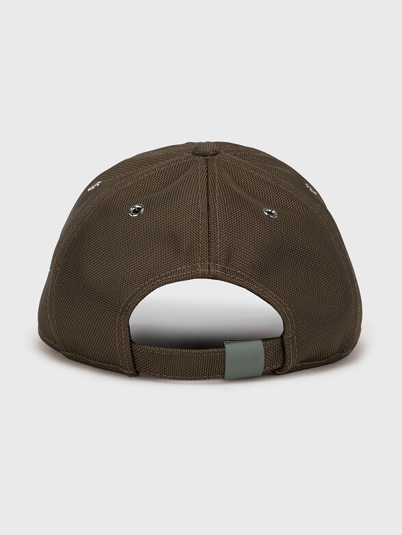 Brown hat with visor and logo detail - 1