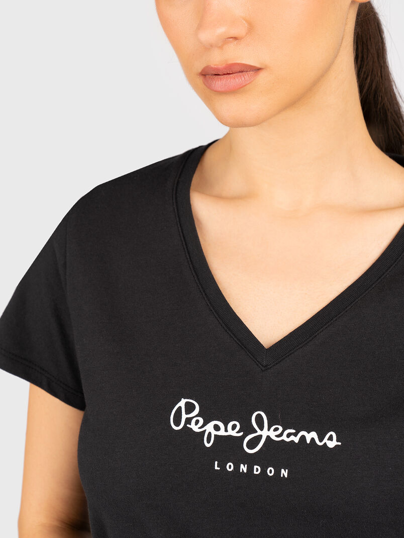 WENDYS black V-neck T-shirt - 3