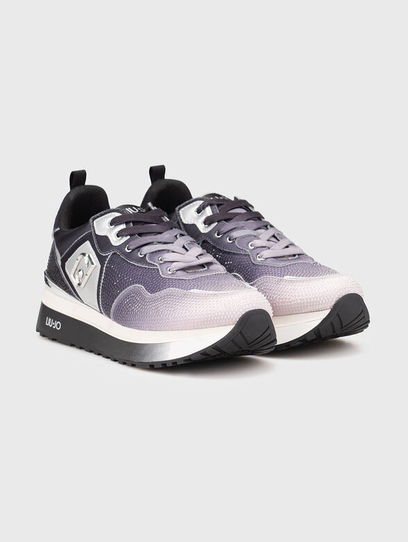 Sports shoes with logo - 2