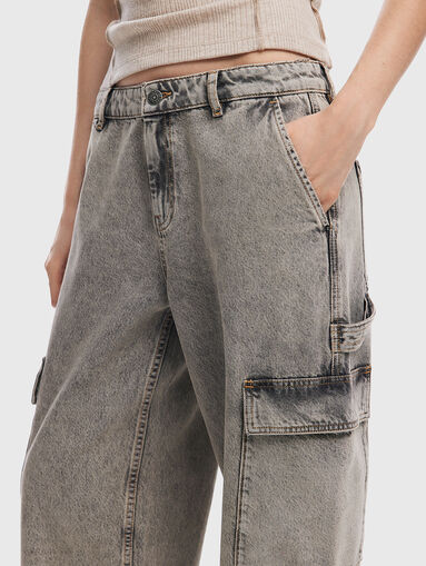 CASANDR jeans in light grey - 3