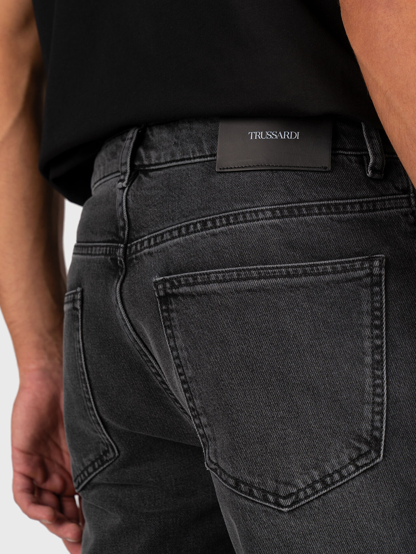 380 ICON jeans brand TRUSSARDI Globalbrandsstore en