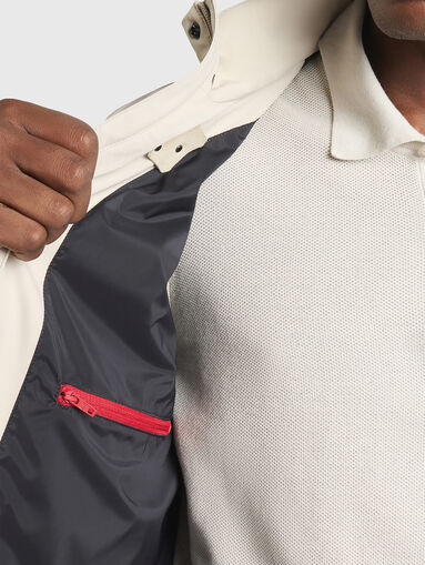 Transitional jacket with accent fastening - 5