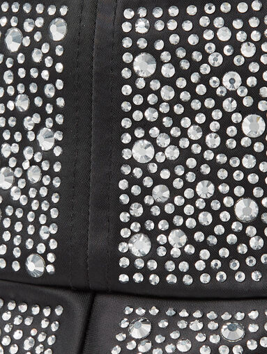 Black hat with appliqué rhinestones - 5