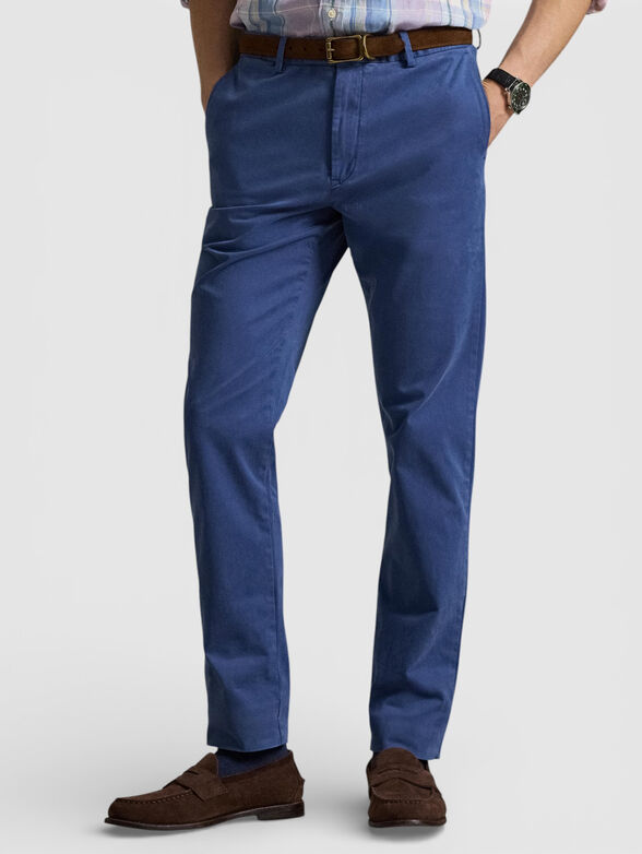 Straight trousers with pockets - 1
