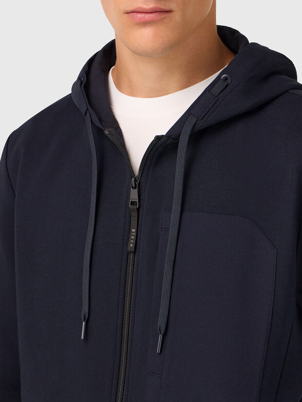 Sweatshirt with front pocket  - 4