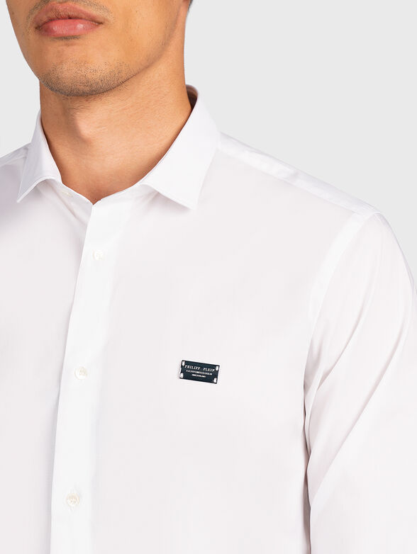White shirt with logo detail - 2