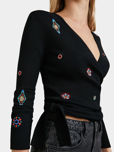 Blouse with long sleeves and floral embroidery - 2