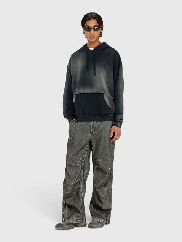 Cotton sweatshirt with a distressed look - 2