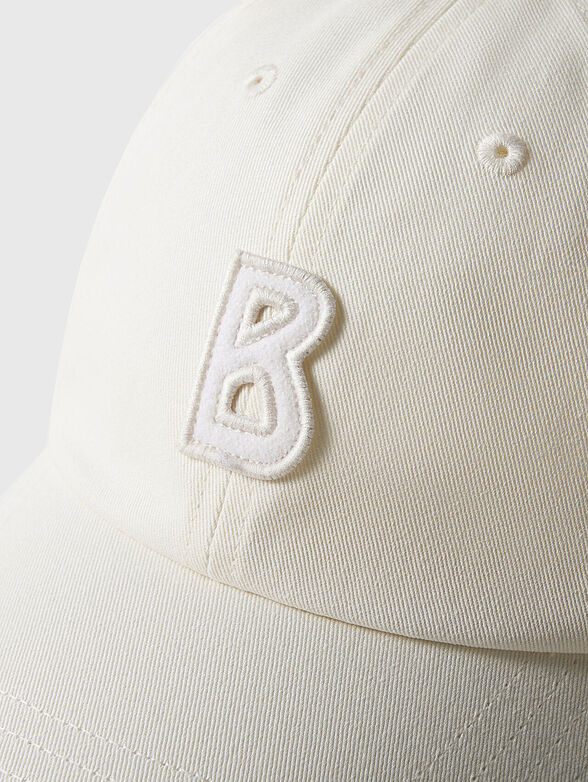 Black cap with a visor - 4
