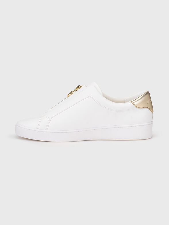 White sports shoes with accent zip - 4