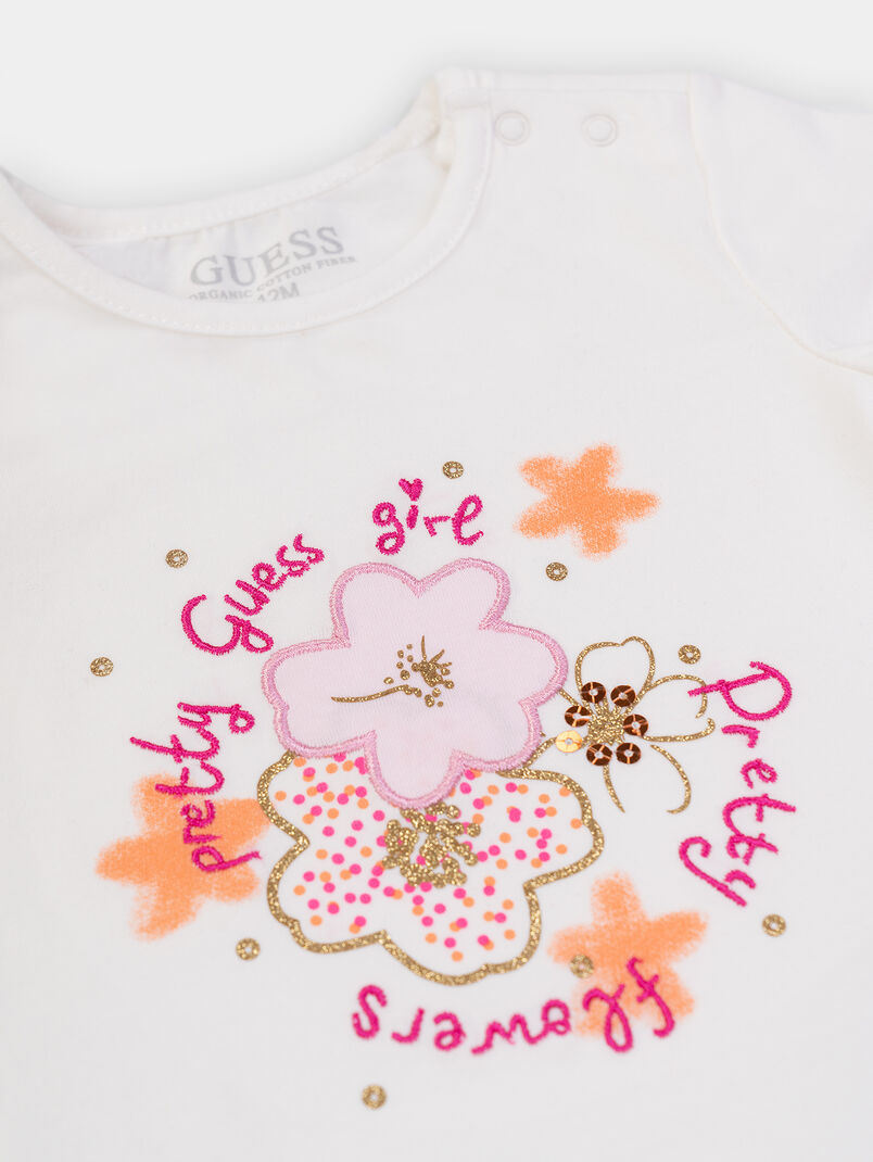 T-shirt with embroidery - 3