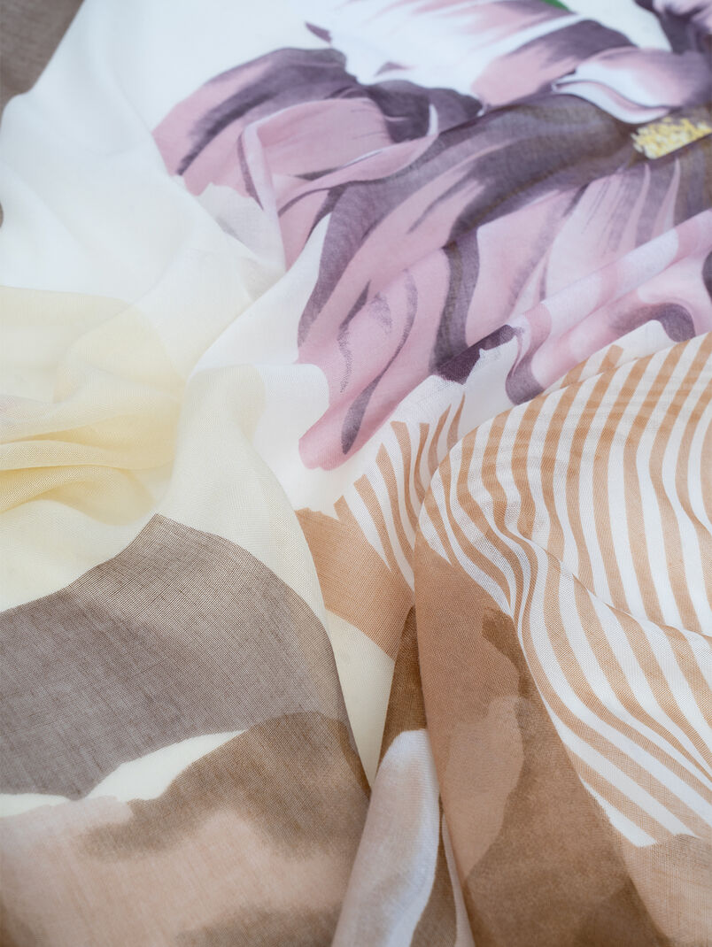 Square scarf with floral print - 3