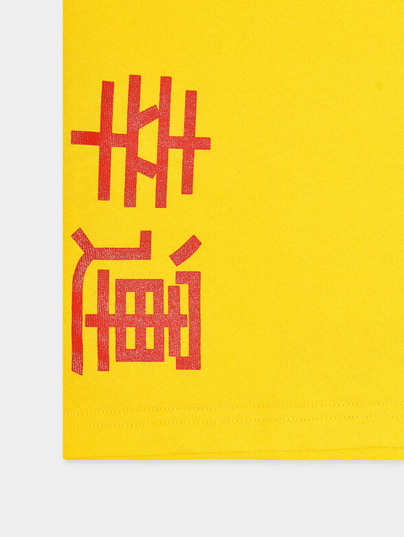 GMTS009 T-shirt with accent prints in yellow color - 6