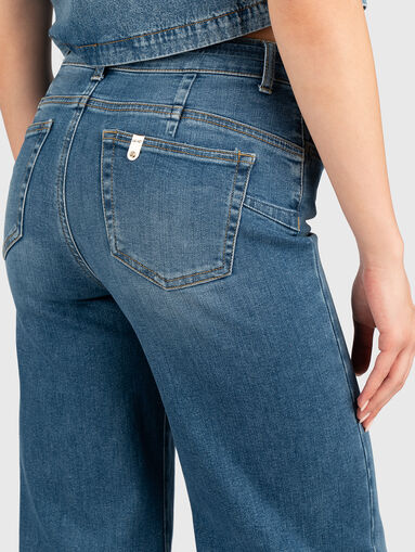 Jeans with wide legs - 2