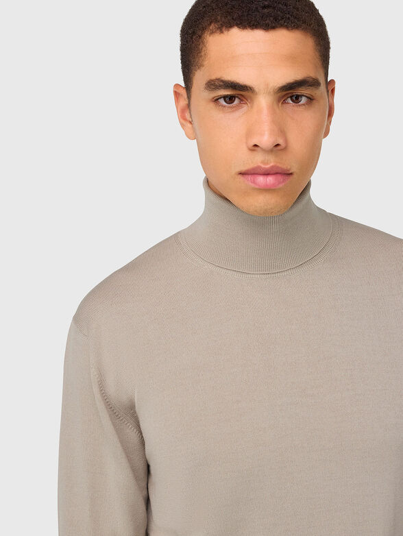 Wool sweater in beige color - 4