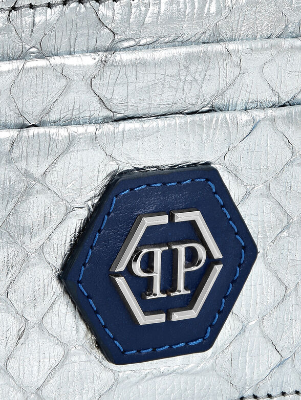 Silver snakeskin card holder with logo - 3