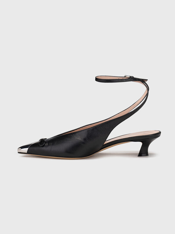 Low-heeled shoes - 3