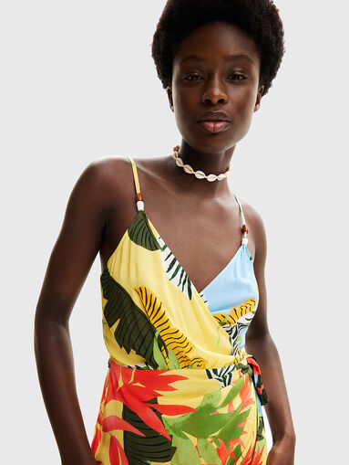 Beach dress with floral print - 2