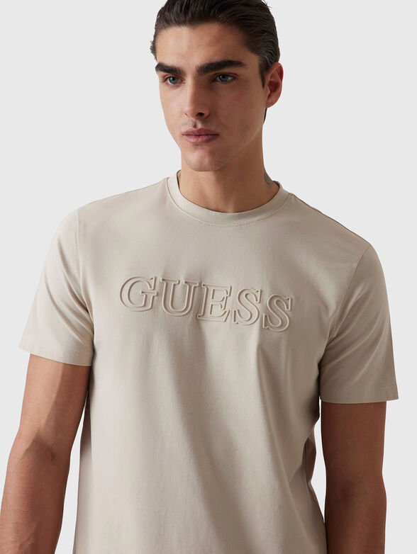 ALPHY beige T-shirt with logo accent - 4