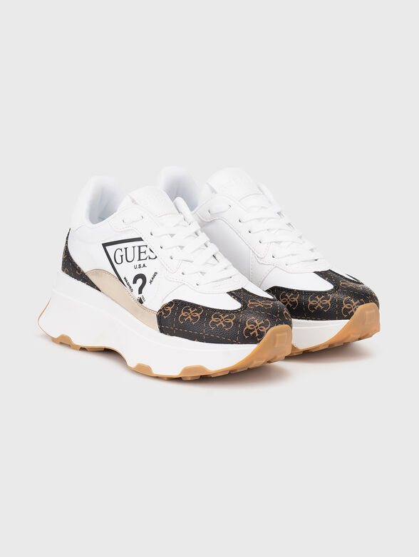 Sports shoes with gold logo accent - 2