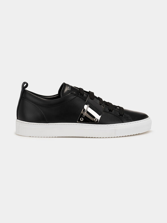 Black shoes with metal accent - 1
