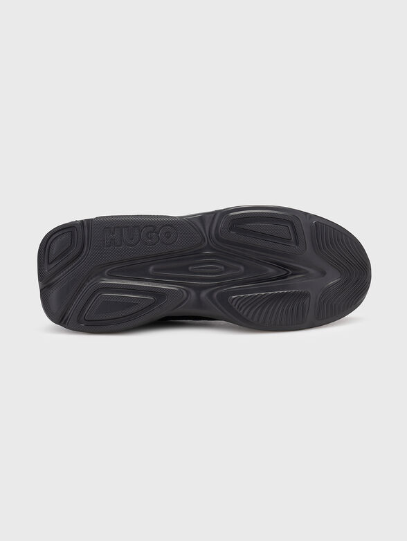 Black sports shoes with logo - 5
