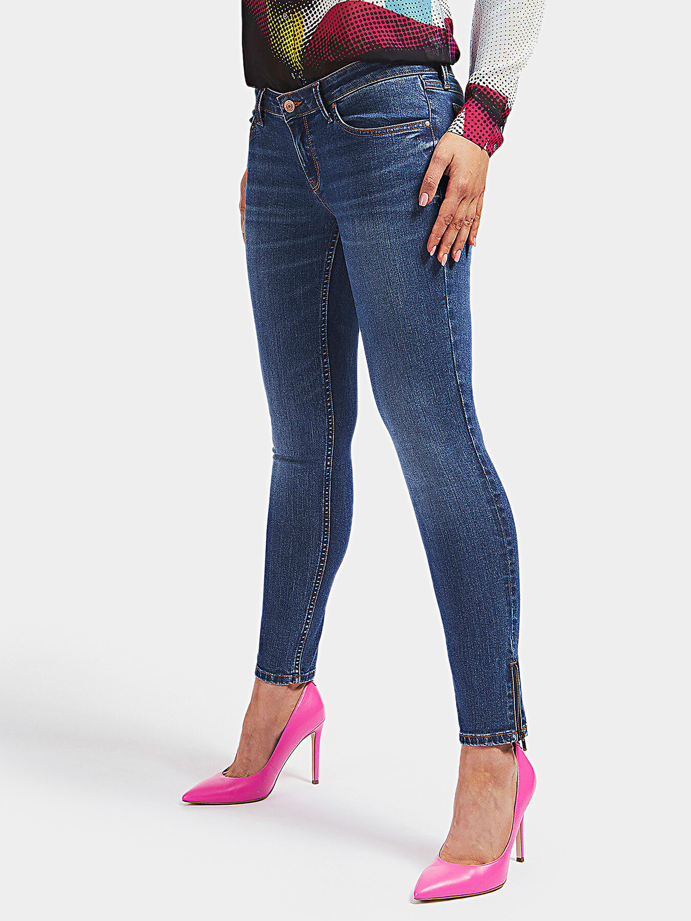 Guess marilyn sales 3 zip jeans